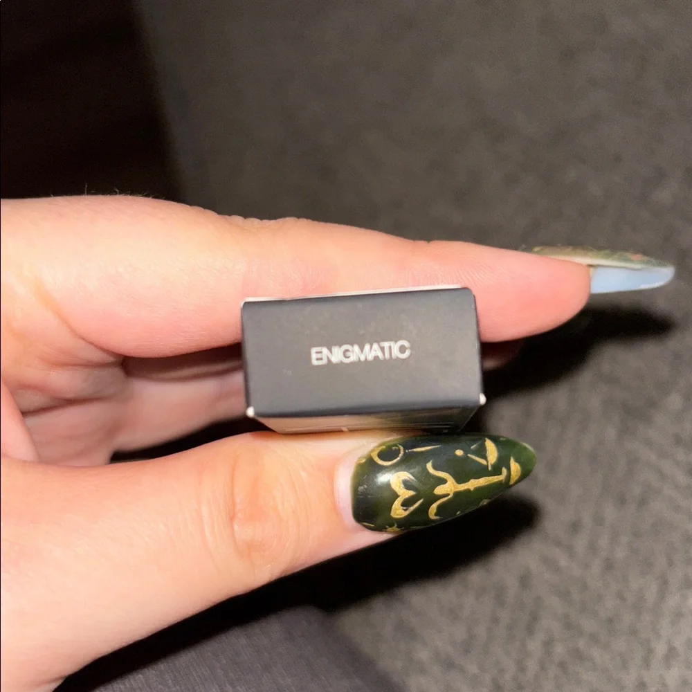 NARS Total Seduction Eyeshadow Stick in Black - Picture 2 of 4